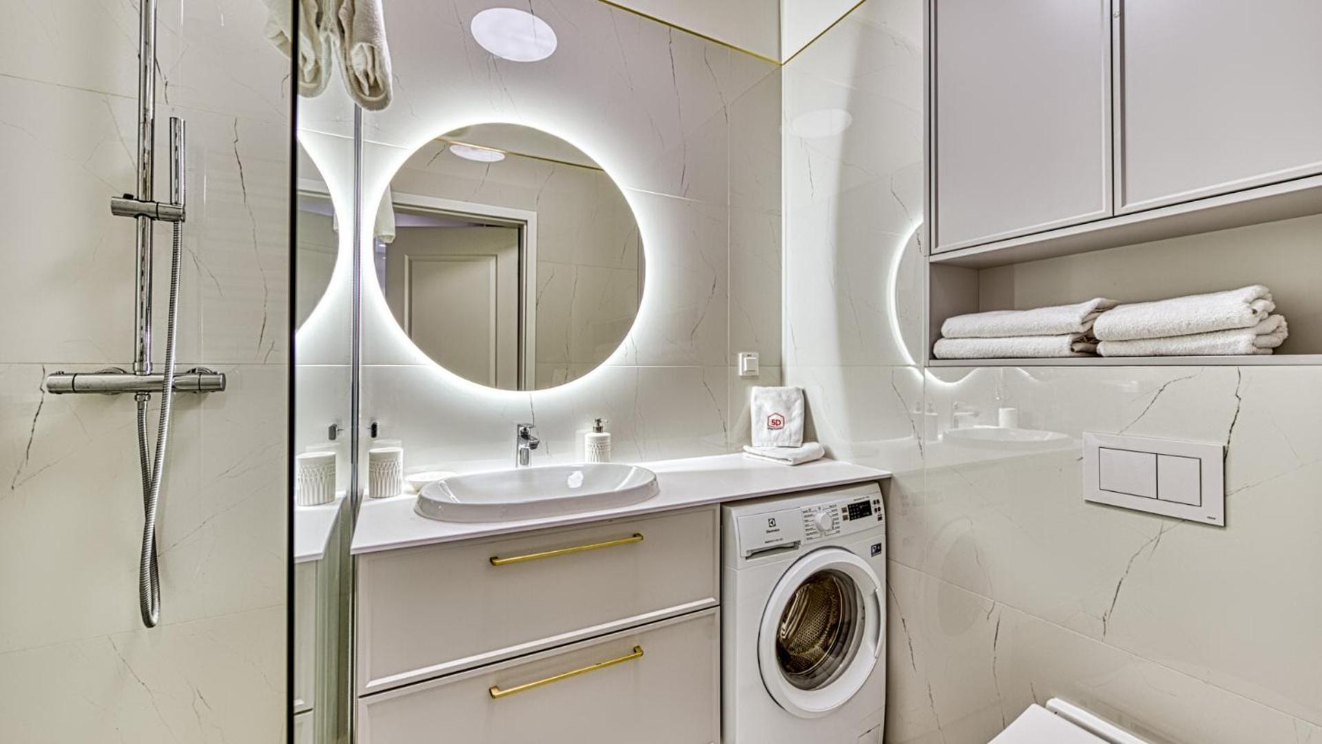 304 Przy Plazy - 5d Apartment